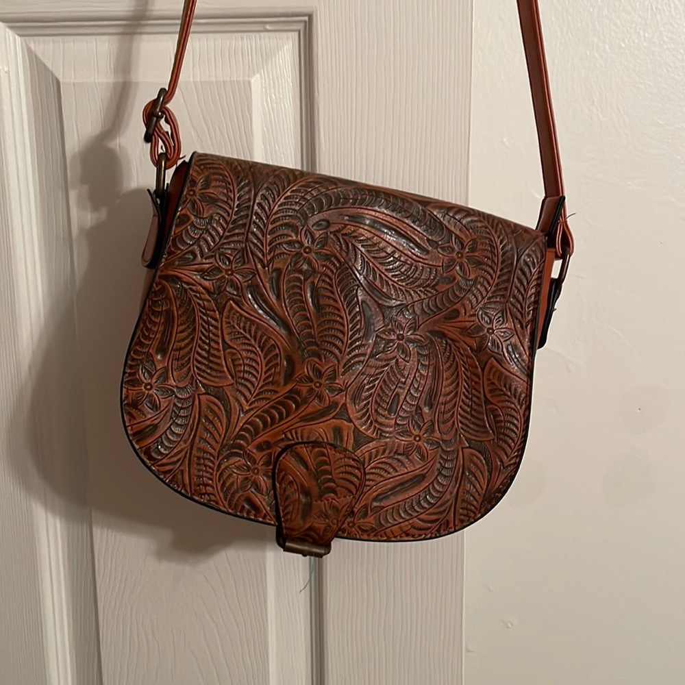 Gorgeous faux leather purse 💼